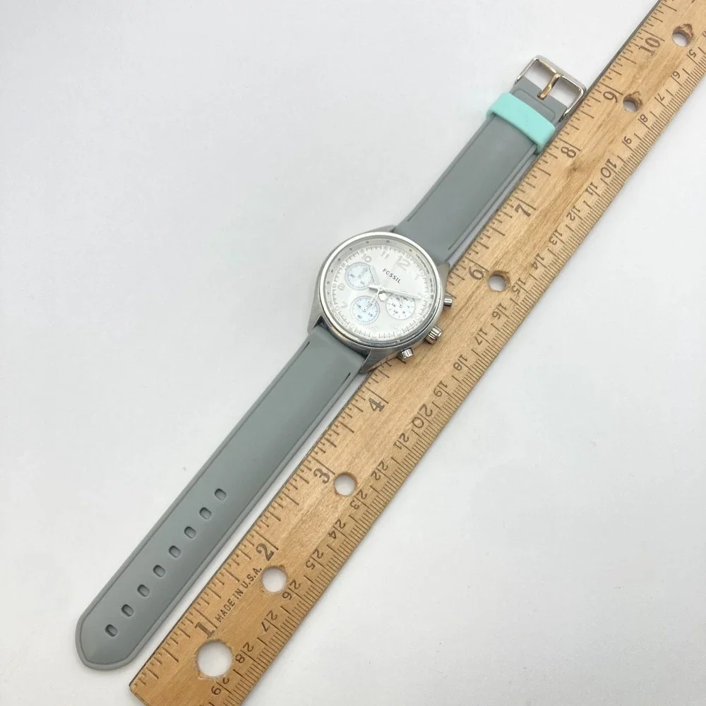 Fossil Flight Women's Chronograph Watch 38mm Silver Tone CH2770 New Battery 8.25